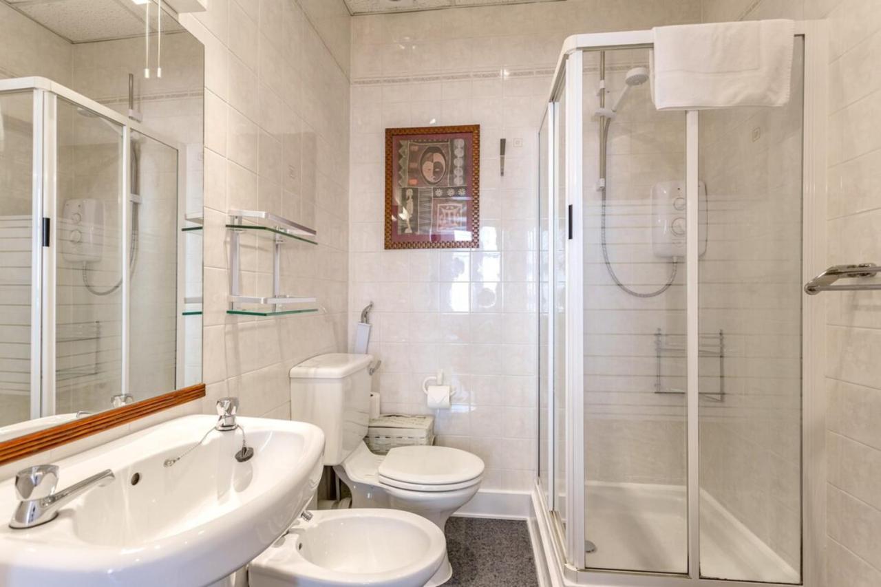 Cozy 2 Bedroom Apartment At Heart Of The 爱丁堡 外观 照片